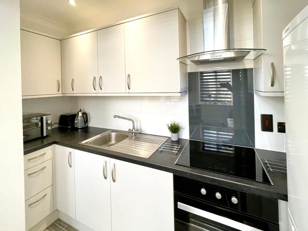 Modern Family Apartment Free Parking And Gym By Beach Bournemouth Exteriör bild