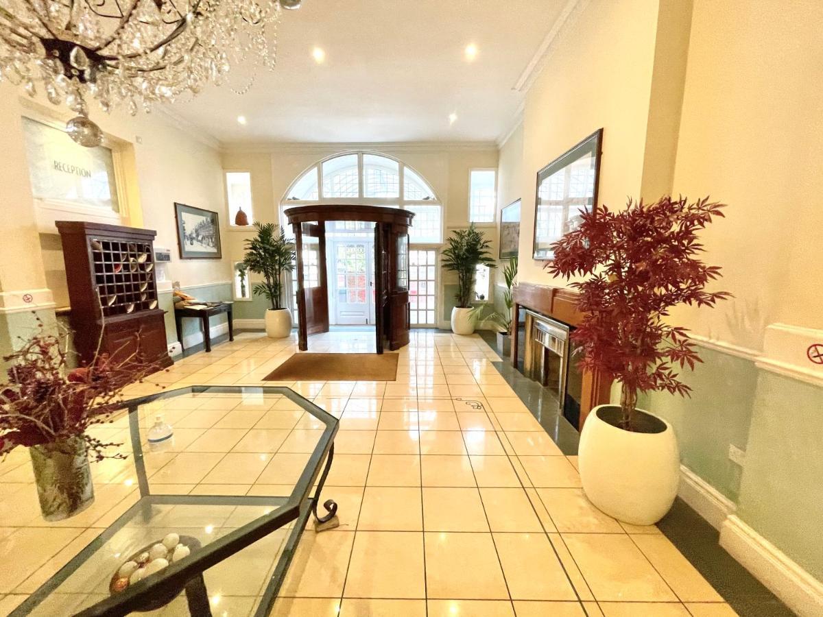 Modern Family Apartment Free Parking And Gym By Beach Bournemouth Exteriör bild